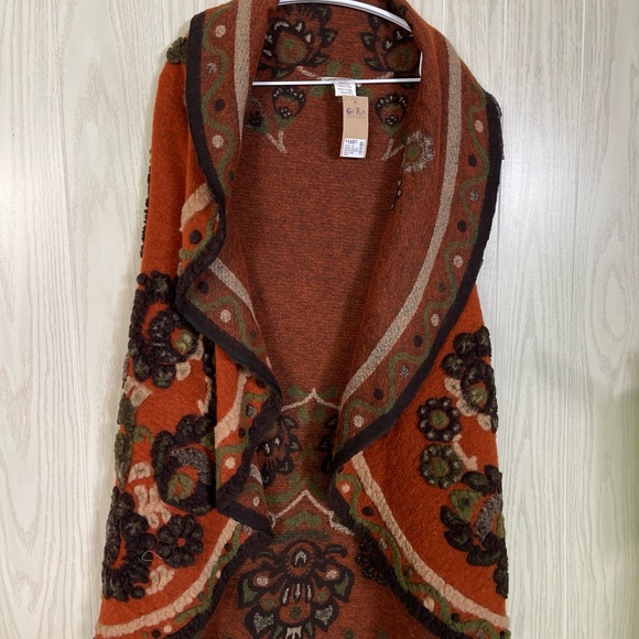 NWT One size Indigo Thread Co Collared wool shawl. Timeless piece! - Picture 3 of 14